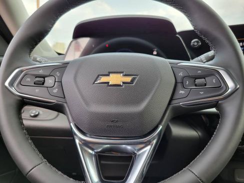 New 2026 Chevrolet Trax LT w/ LT Convenience Package FWD image 12