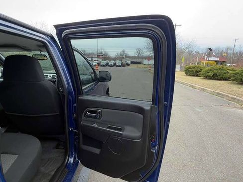 Used 2010 GMC Canyon SLE image 25