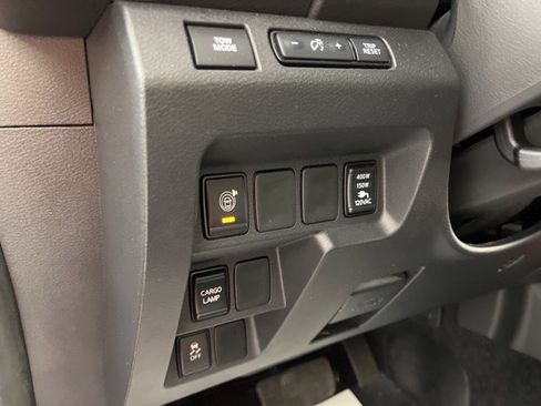 Used 2025 Nissan Frontier Pro-X w/ Pro Convenience Package RWD image 25