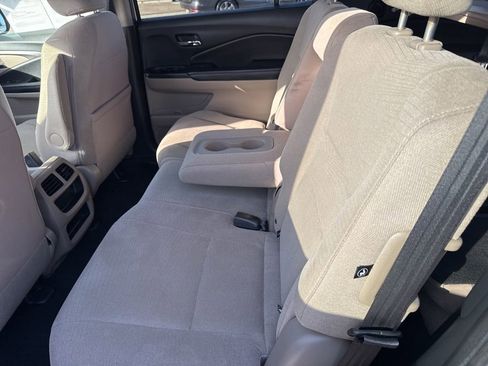 Used 2016 Honda Pilot LX image 9