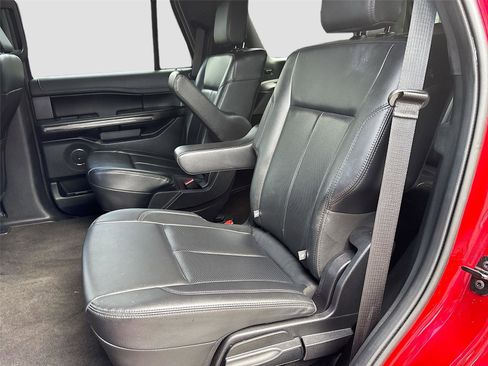 Used 2021 Ford Expedition XLT image 26