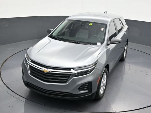 Used 2024 Chevrolet Equinox LS FWD image 24