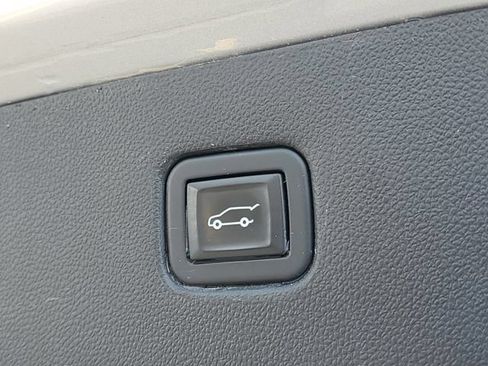 Certified 2020 Chevrolet Blazer LT AWD/4WD image 9