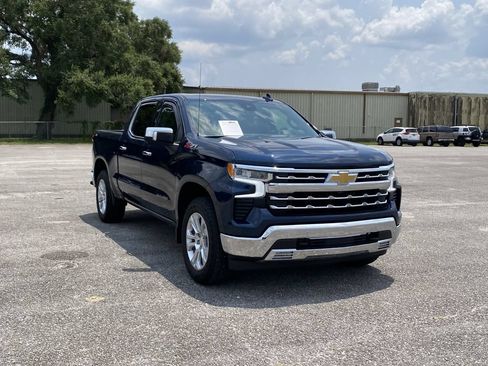 Used 2022 Chevrolet Silverado 1500 LTZ AWD/4WD image 2