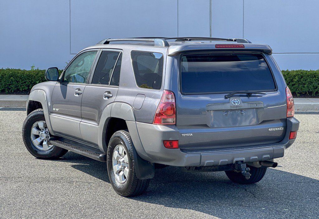 Used 2003 Toyota 4Runner SR5 w/ 4Runner Convenience Pkg AWD/4WD image 10
