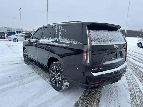Used 2023 Cadillac Escalade Sport image 3