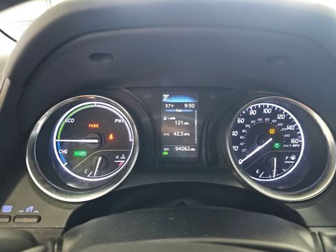 Used 2020 Toyota Camry SE FWD image 10