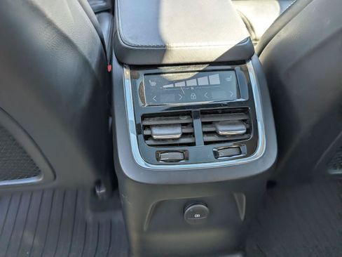 Used 2023 Volvo XC90 T8 Ultimate w/ Protection Package Premier AWD/4WD image 12