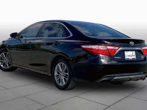 Used 2017 Toyota Camry SE FWD image 12