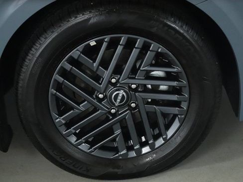 Used 2026 Nissan Sentra SV w/ SV Convenience Package FWD image 10