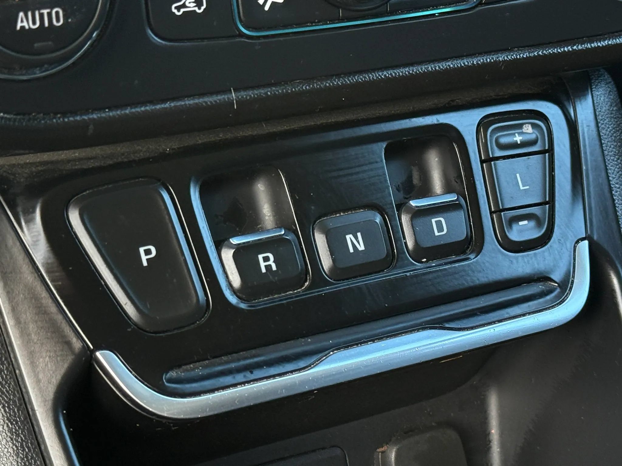 Used 2020 GMC Terrain SLT AWD/4WD image 27