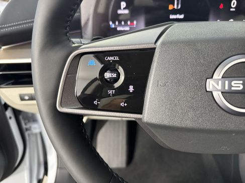 New 2025 Nissan Murano SL image 13