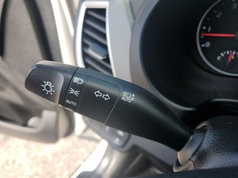 Used 2023 Kia Seltos LX AWD/4WD image 28