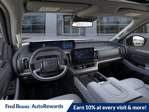 New 2025 Ford Expedition Platinum w/ Platinum Ultimate Package image 9