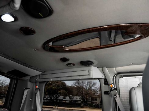 Used 2011 Chevrolet Express 1500 image 40