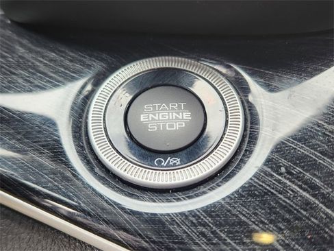 Used 2022 Jeep Grand Cherokee Trailhawk w/ Luxury Tech Group III image 28