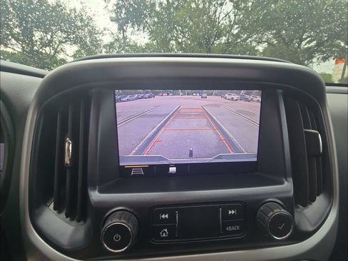 Used 2019 Chevrolet Colorado LT AWD/4WD image 17