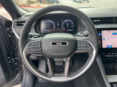 New 2026 Jeep Grand Cherokee L Laredo image 12