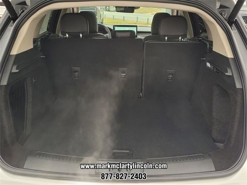 New 2026 Lincoln Corsair Premiere image 8