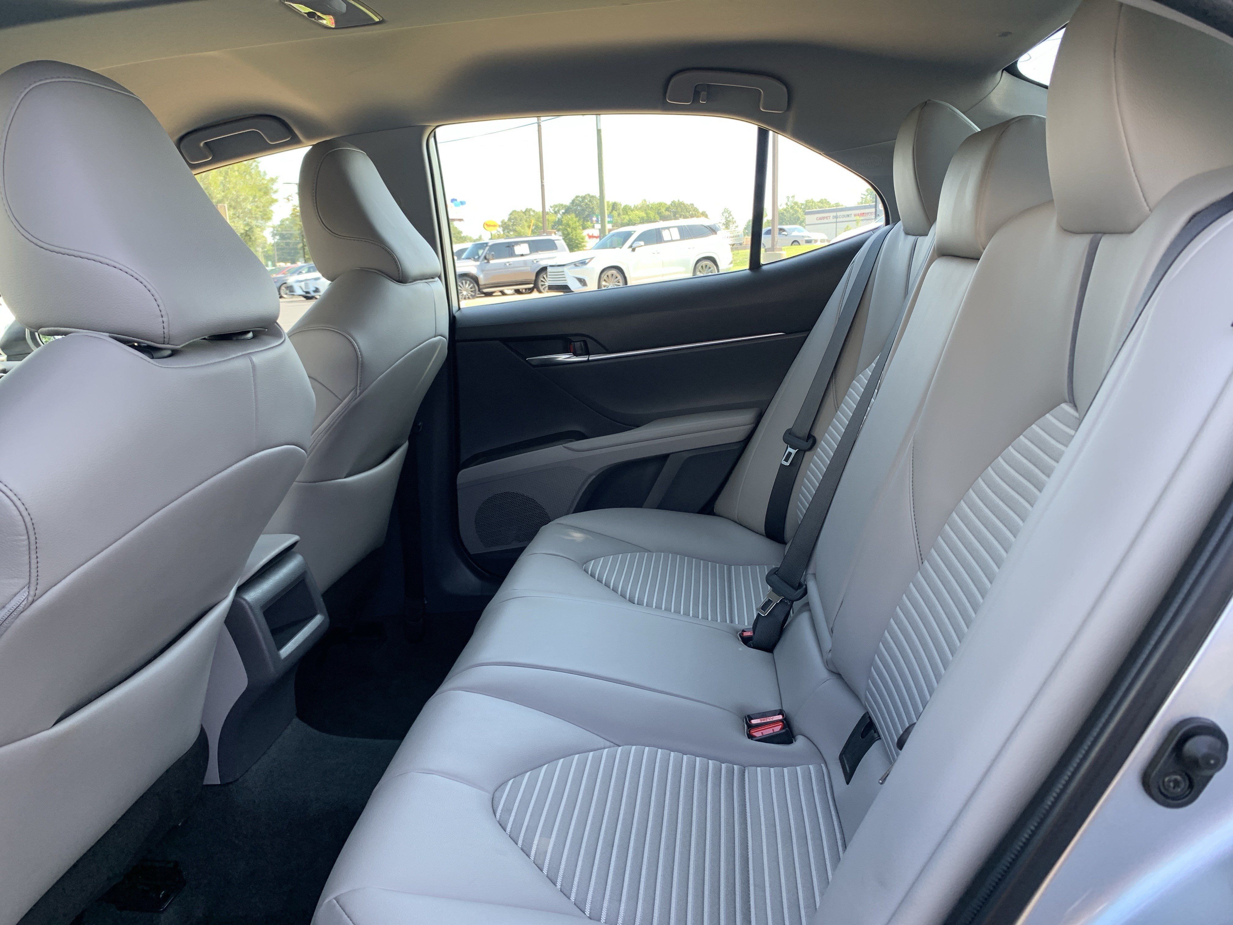 Used 2023 Toyota Camry SE FWD image 32