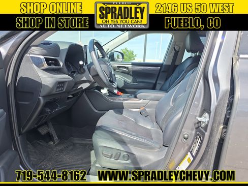 Used 2021 Toyota Highlander Platinum AWD/4WD image 6