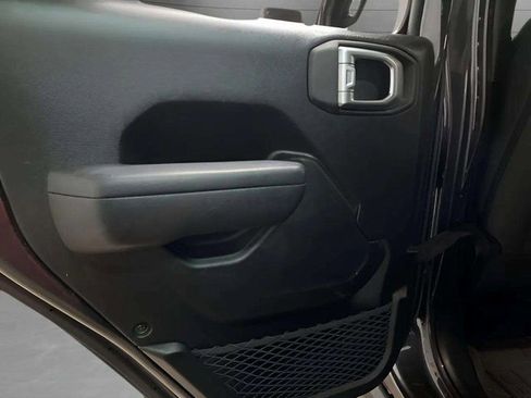 Used 2024 Jeep Wrangler Unlimited image 58