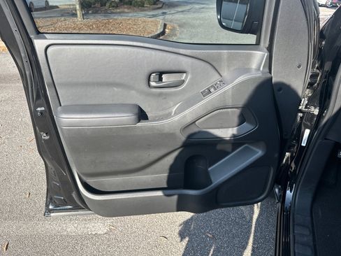 Used 2022 Nissan Frontier S w/ Technology Package image 10