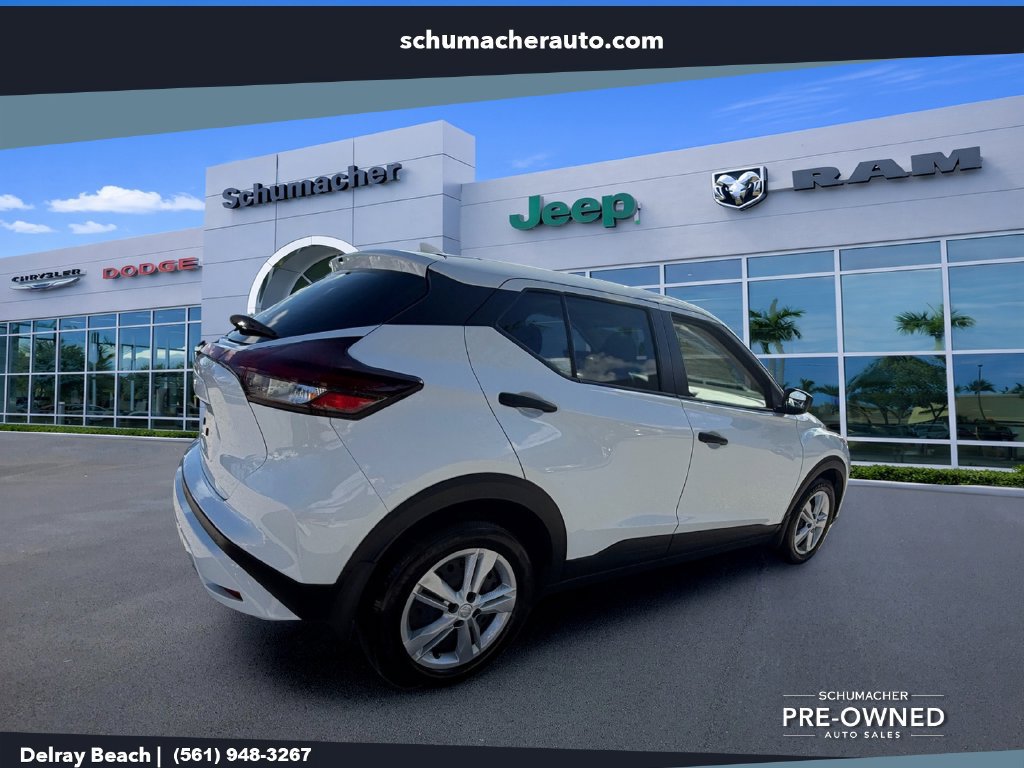Used 2025 Nissan Kicks Play S FWD image 7