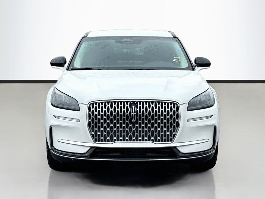Used 2023 Lincoln Corsair FWD image 2