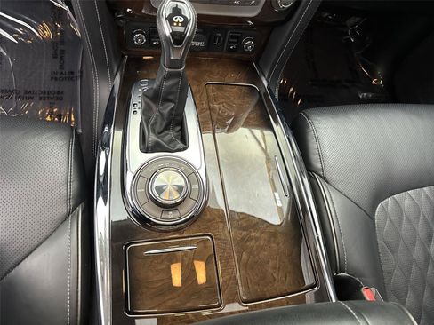 Used 2018 INFINITI QX80 4WD w/ Deluxe Technology Package image 23