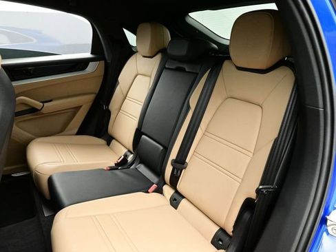 Certified 2025 Porsche Cayenne S AWD/4WD image 14