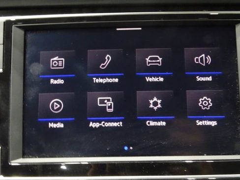 Used 2024 Volkswagen Jetta SE image 29