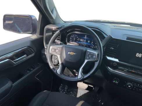 Used 2023 Chevrolet Silverado 1500 LT RWD image 11