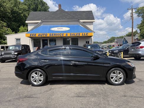 Used 2019 Hyundai Elantra SEL FWD image 1