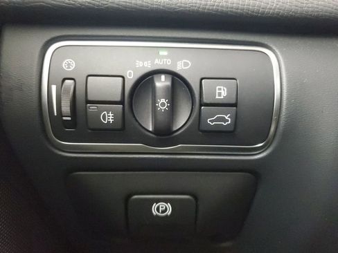 Used 2017 Volvo XC60 T5 Inscription w/ Preferred Option Package image 35