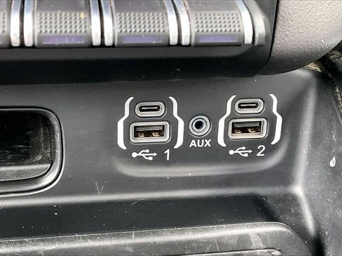 Used 2022 RAM 1500 Big Horn AWD/4WD image 16