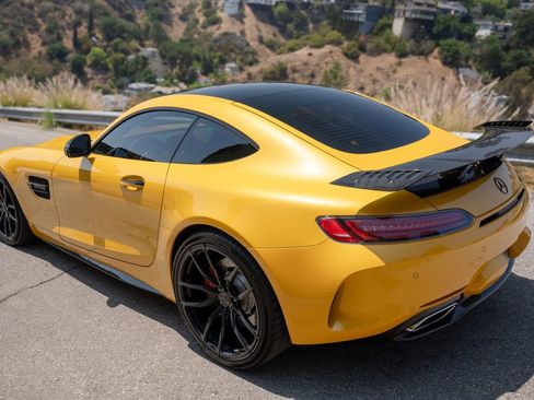 Used 2018 Mercedes-Benz AMG GT C image 4