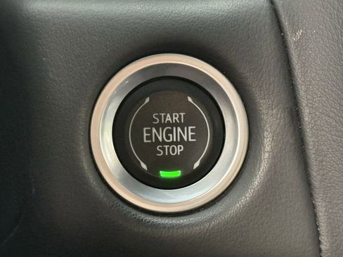 Certified 2022 Chevrolet Tahoe Z71 w/ Luxury Package image 18