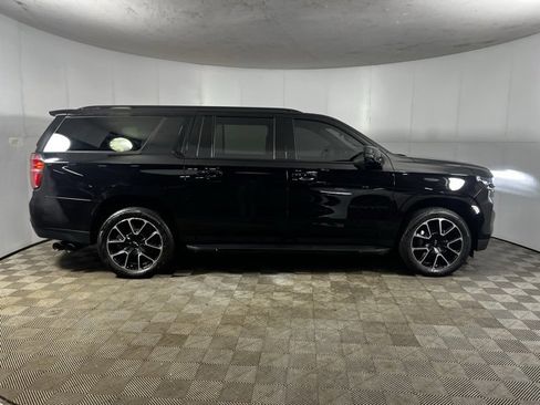 Used 2024 Chevrolet Suburban RST w/ Luxury Package image 5