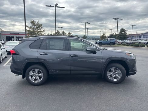 New 2025 Toyota RAV4 XLE image 6