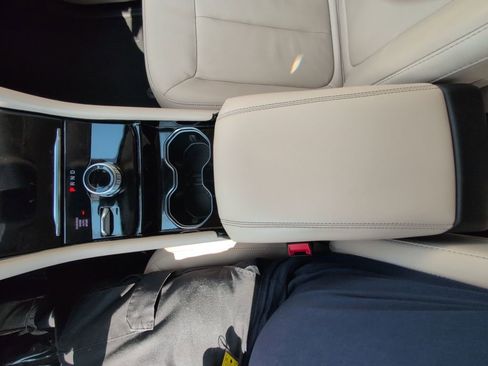 Certified 2022 Jeep Grand Cherokee L Limited image 24