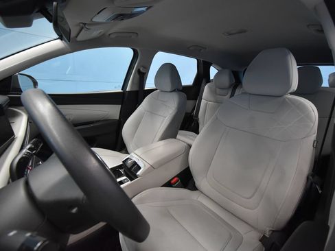 Used 2025 Hyundai Tucson SE FWD image 23