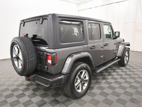 Used 2022 Jeep Wrangler Unlimited Sahara w/ Cold Weather Group image 8
