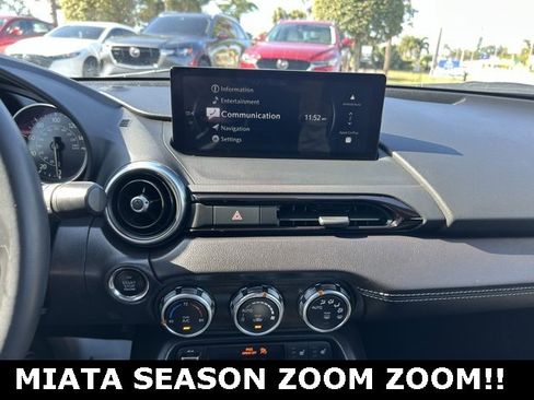 Used 2025 MAZDA MX-5 Miata RF Grand Touring image 21