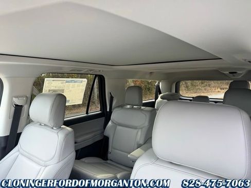 New 2025 Ford Expedition Max Active image 38