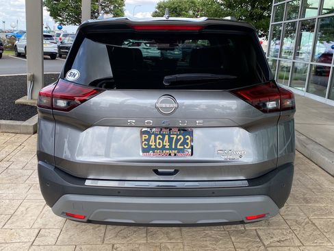 Certified 2023 Nissan Rogue SV w/ SV Premium B Package AWD/4WD image 6