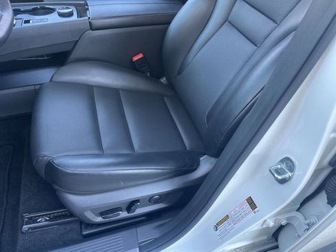 Used 2023 Nissan Rogue SV w/ SV Premium B Package image 5