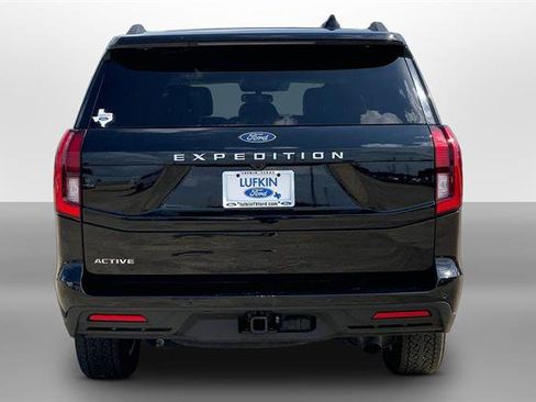 Certified 2025 Ford Expedition Active AWD/4WD image 3