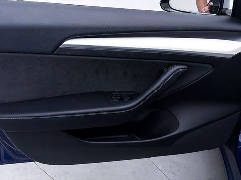 Used 2022 Tesla Model 3 Standard Range image 14