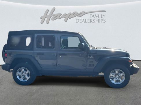 Used 2021 Jeep Wrangler Unlimited Sport image 31